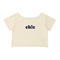 Crop top femme coloris Abricot clair - packshot avant avec le lettrage ch!c et le col bateau