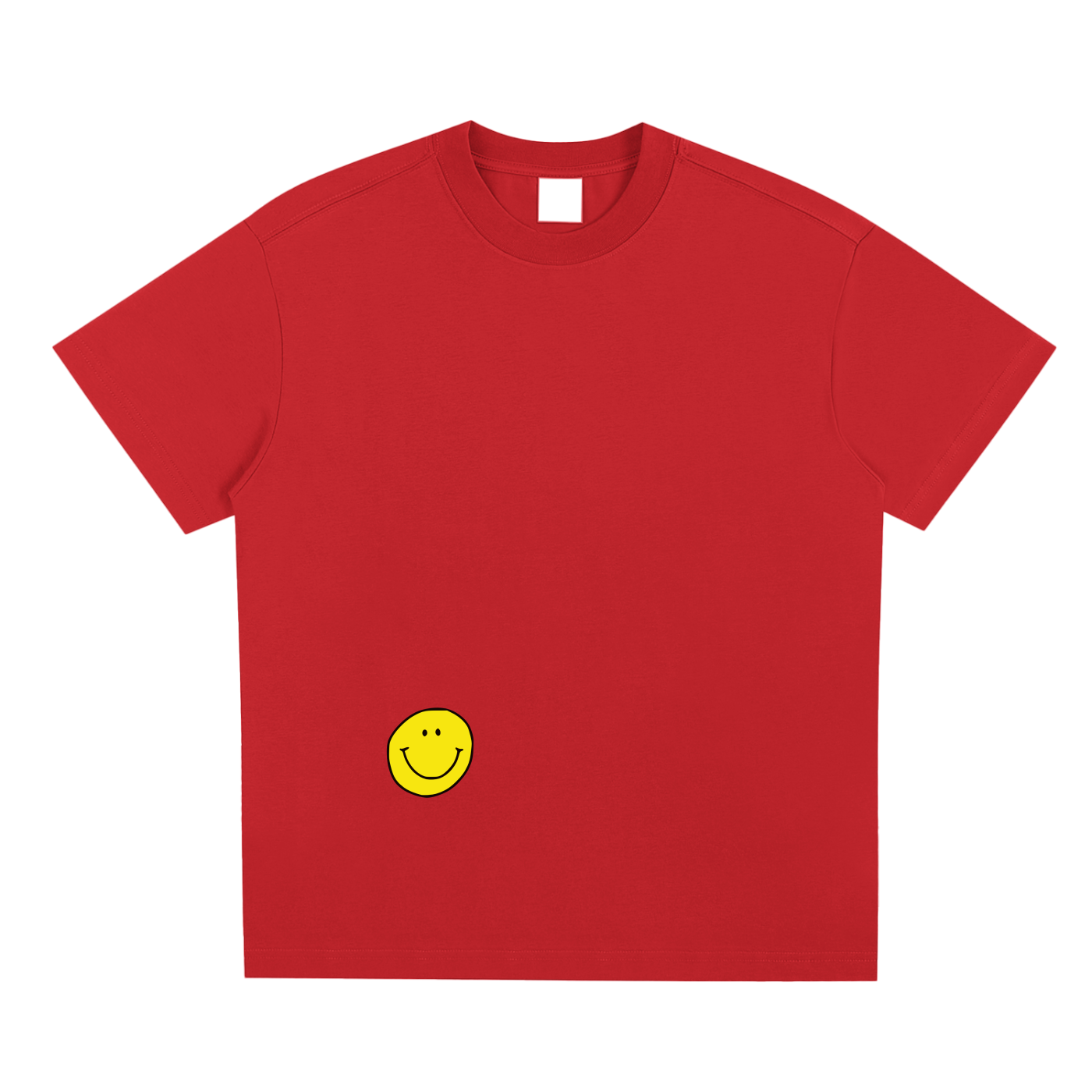 T-shirt oversized smiley en rouge - sourire jaune cerné de noir placé bas sur le devant