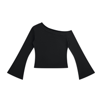 T-shirt femme asymétrique épaule dénudée crop top noir, vue de face