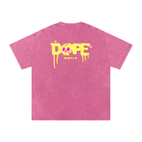 Dos du t-shirt femme oversized DOPE rose snow wash - lettrage graffiti jaune et crâne en grand