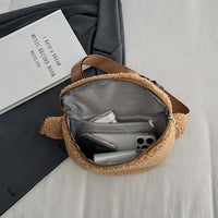 Sac bandoulière moumoute effet teddy, détail du design | CHT'M Boutique