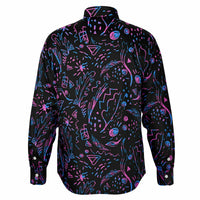 vêtement masculin chemise noire et mauve