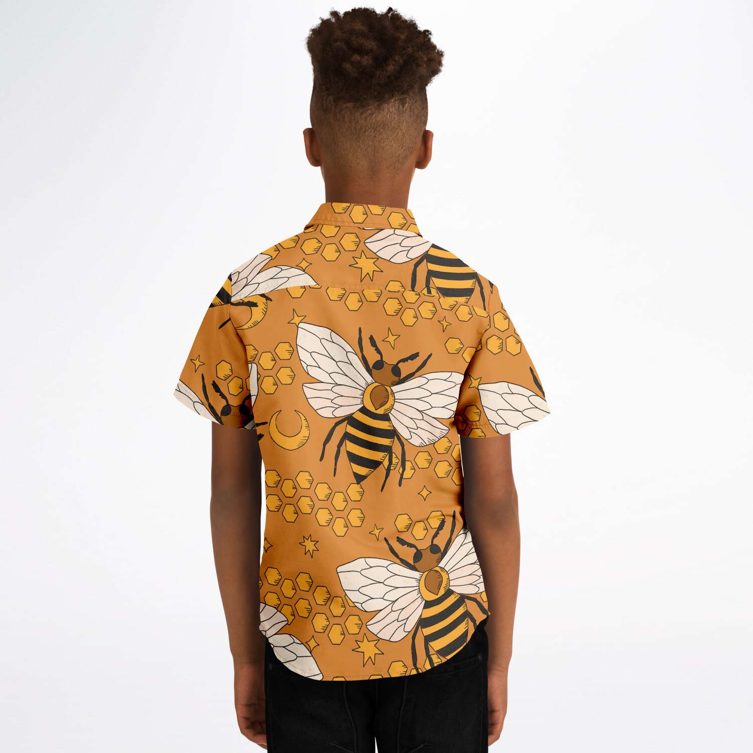 chemise estivale garçon à motifs abeilles