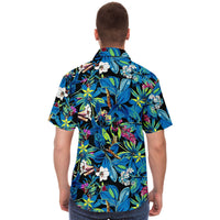 Chemise homme manches courtes bleue à feuillage tropical, portée, vue de dos