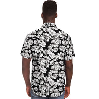 Chemise homme manches courtes noir et blanc à grandes fleurs, portée par un second mannequin, vue de dos