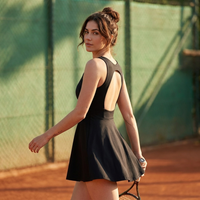 Robe de Tennis Originale Femme – Dos Ouvert, Coupe Évasée