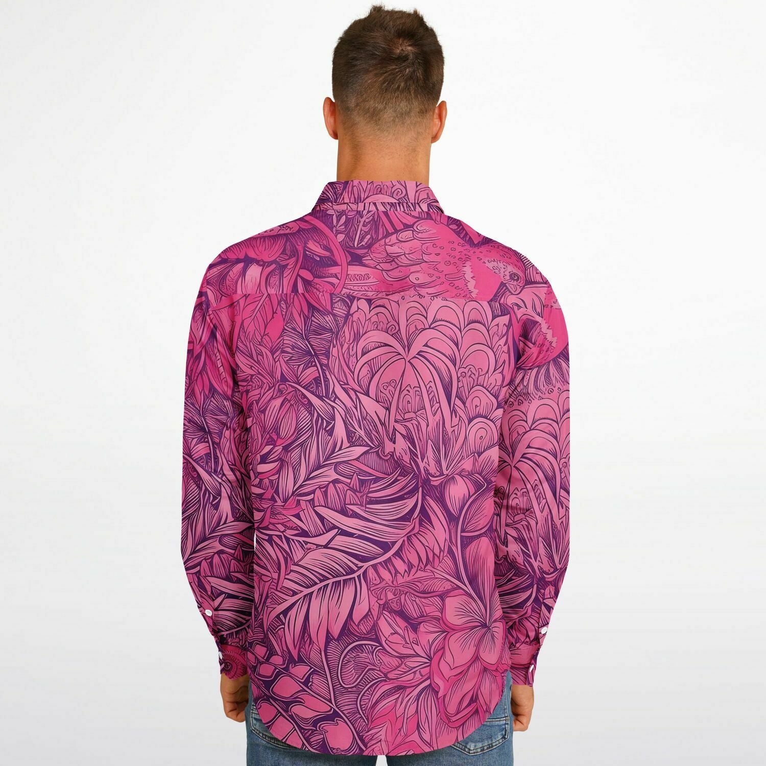 chemise rose à fleurs pour une tenue décontractée