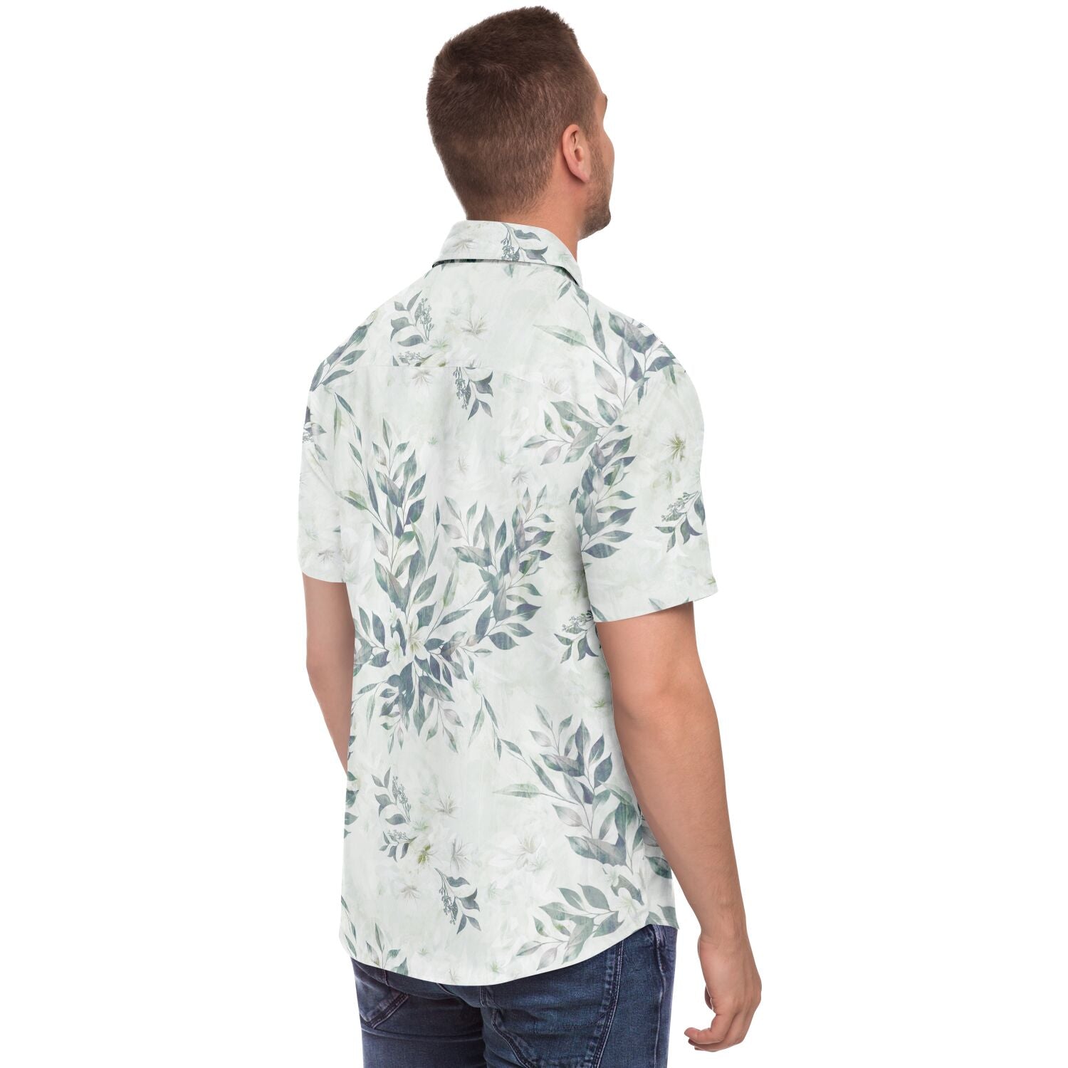 Chemise homme manches courtes blanche à feuillage vert, portée, profil droit