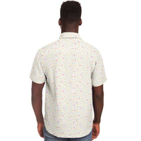 chemise à fleurs pour un look décontracté homme