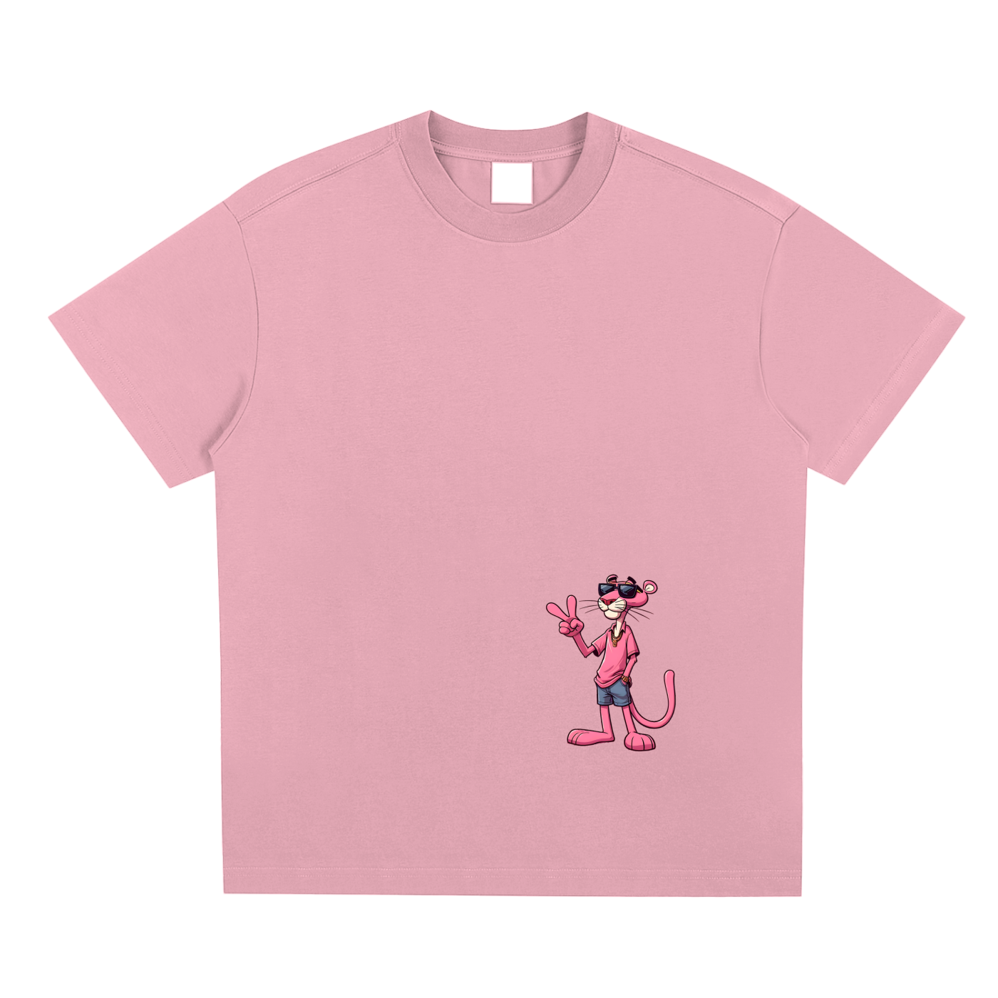 T-shirt oversized rose - panthère rose cartoon à lunettes noires imprimée en bas à droite