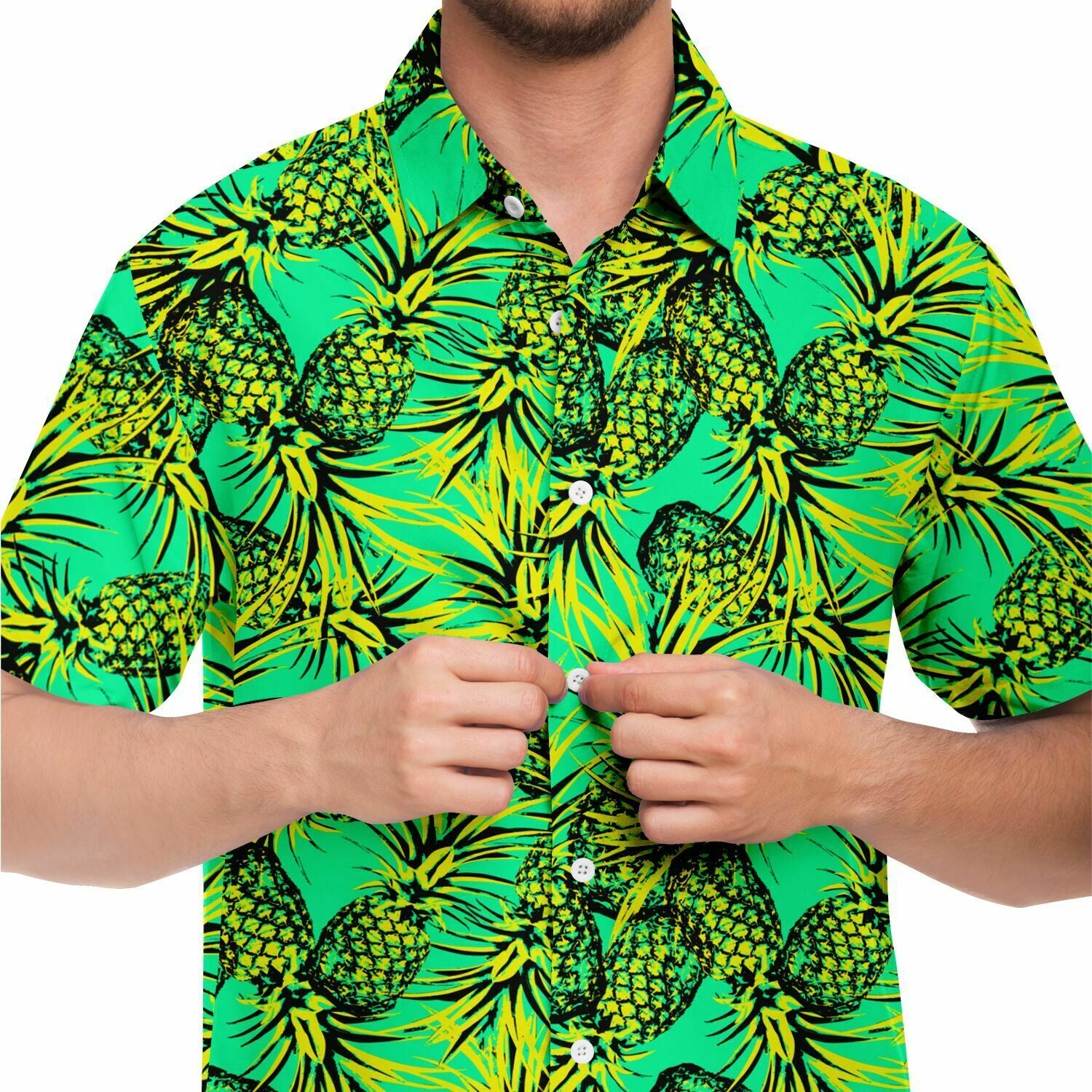 Chemise homme manches courtes vert fluo à ananas, gros plan sur l'imprimé