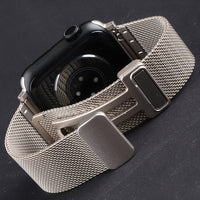 Bracelet Apple Watch milanais magnétique en acier, vue détaillée 5