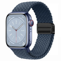 Bracelet Apple Watch en nylon tressé à fermoir magnétique, coloris bleu profond