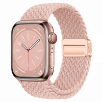 Bracelet Apple Watch en nylon tressé à fermoir magnétique, coloris rose sable