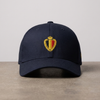 Casquette belge Flexfit bleu marine non portée, blason belge brodé fil doré vu de face