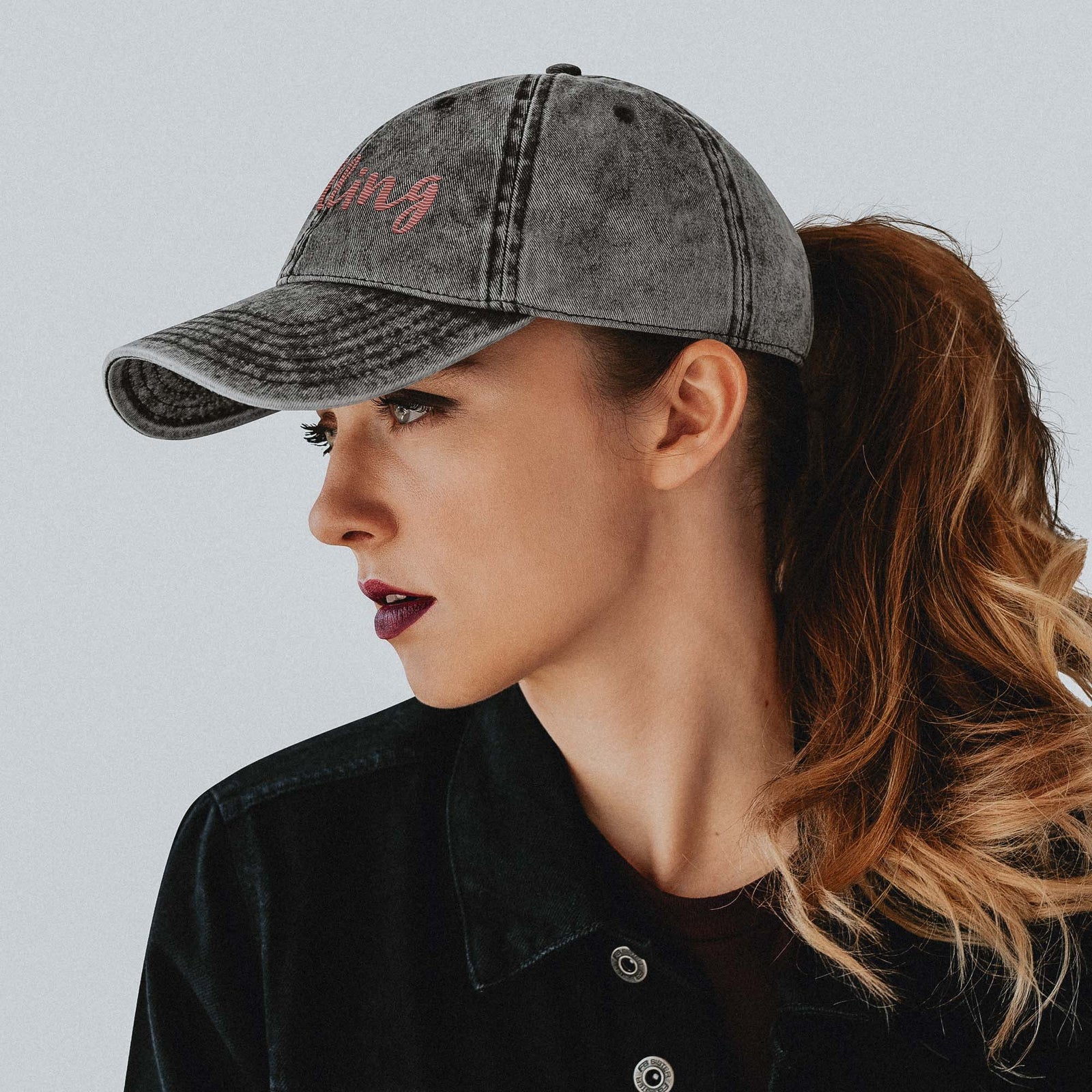 Casquette Femme « Chilling » – Gris Délavé Brodé Rose