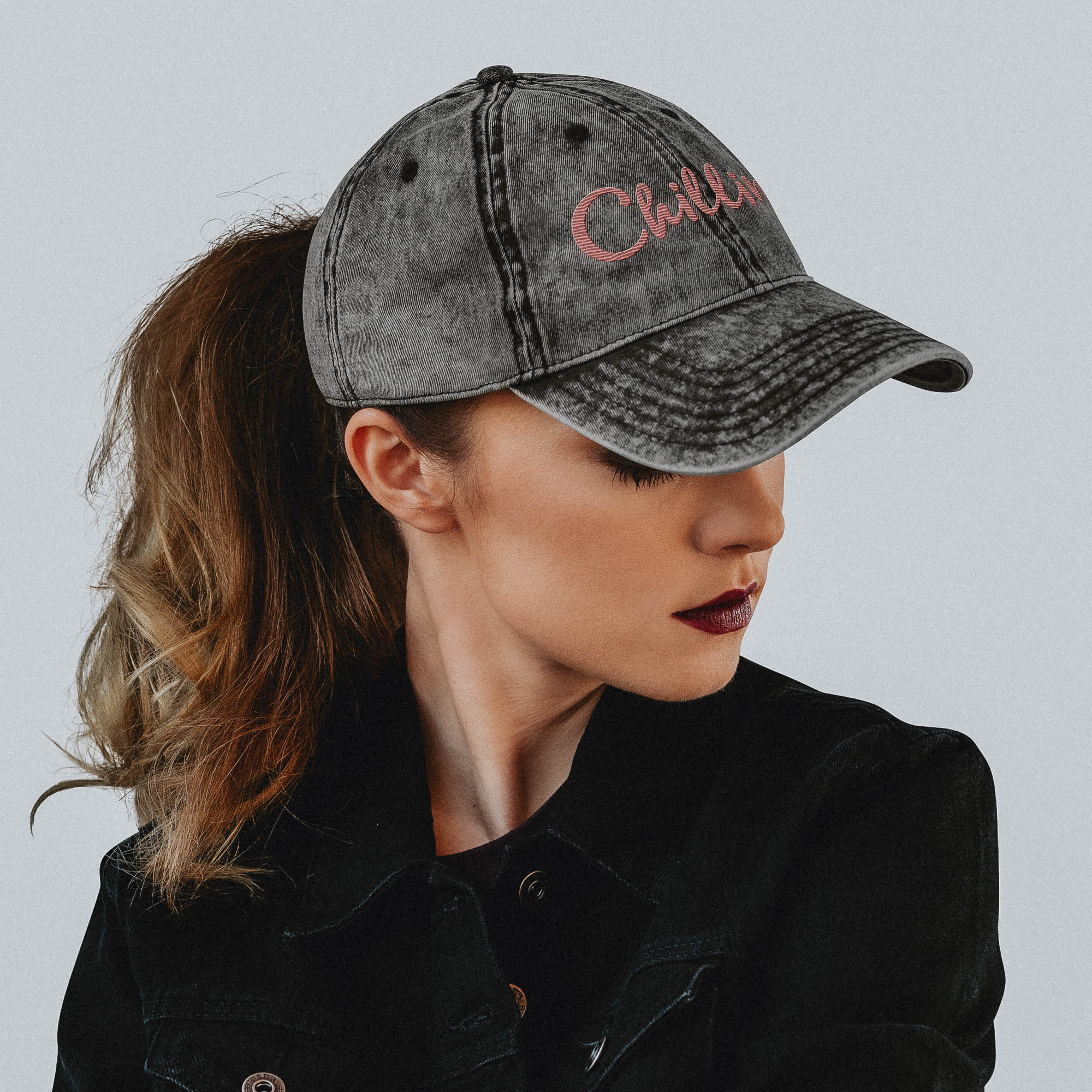Casquette femme « Chilling » – Gris Délavé &amp; Broderie Rose