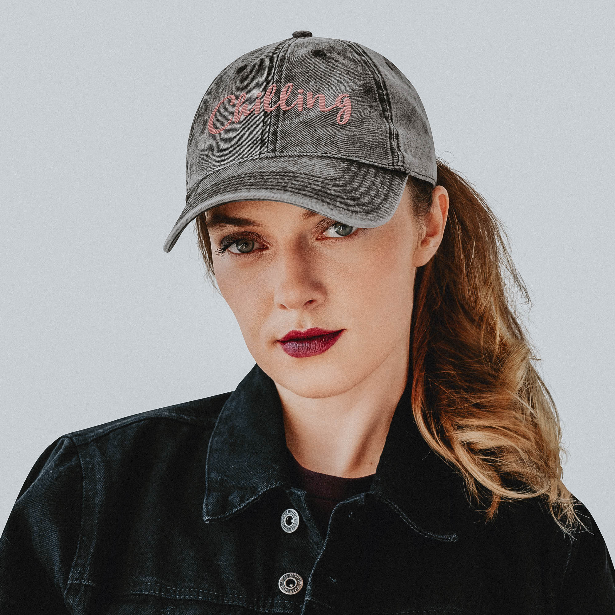 Casquette femme « Chilling » – Gris Délavé &amp; Broderie Rose