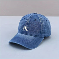 Casquette NYC en denim délavé bleu foncé, broderie blanche, coupe baseball ajustable pour femme – CHT'M Boutique