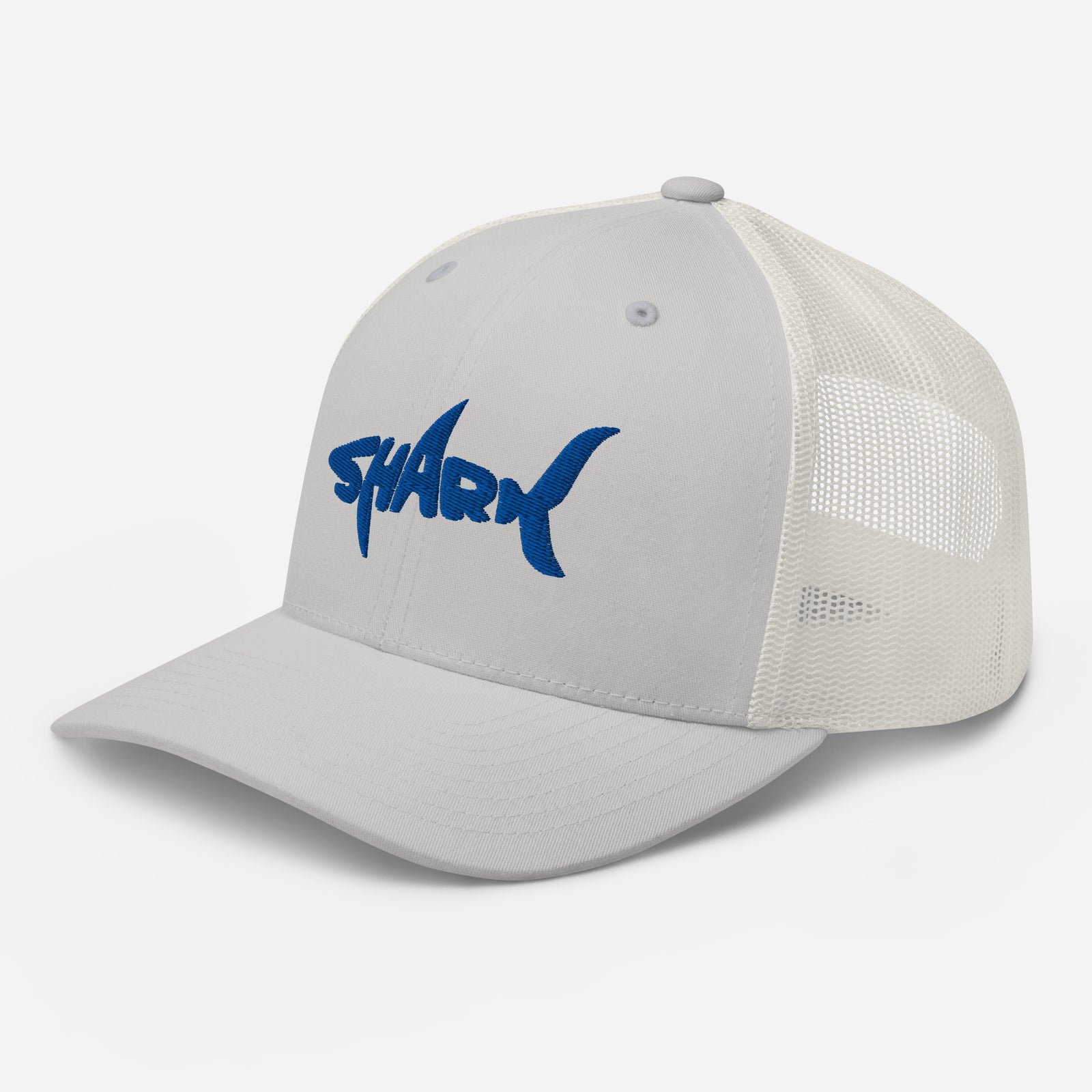 Casquette requin SHARK argentée vue de trois quarts gauche, broderie en relief