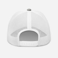 Dos en filet blanc et fermeture réglable de la casquette requin SHARK gris chiné