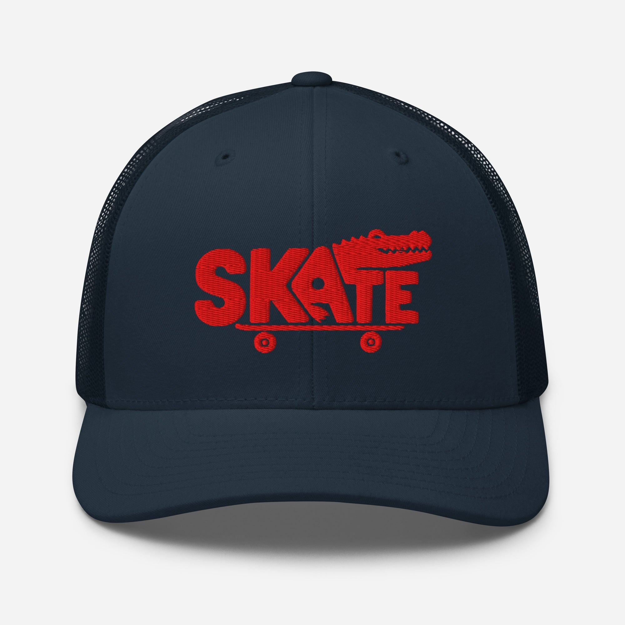 Casquette skate trucker bleu marine brodée crocodile rouge, vue de face