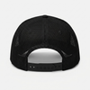 Dos de la casquette skate trucker noire avec fermeture snapback réglable