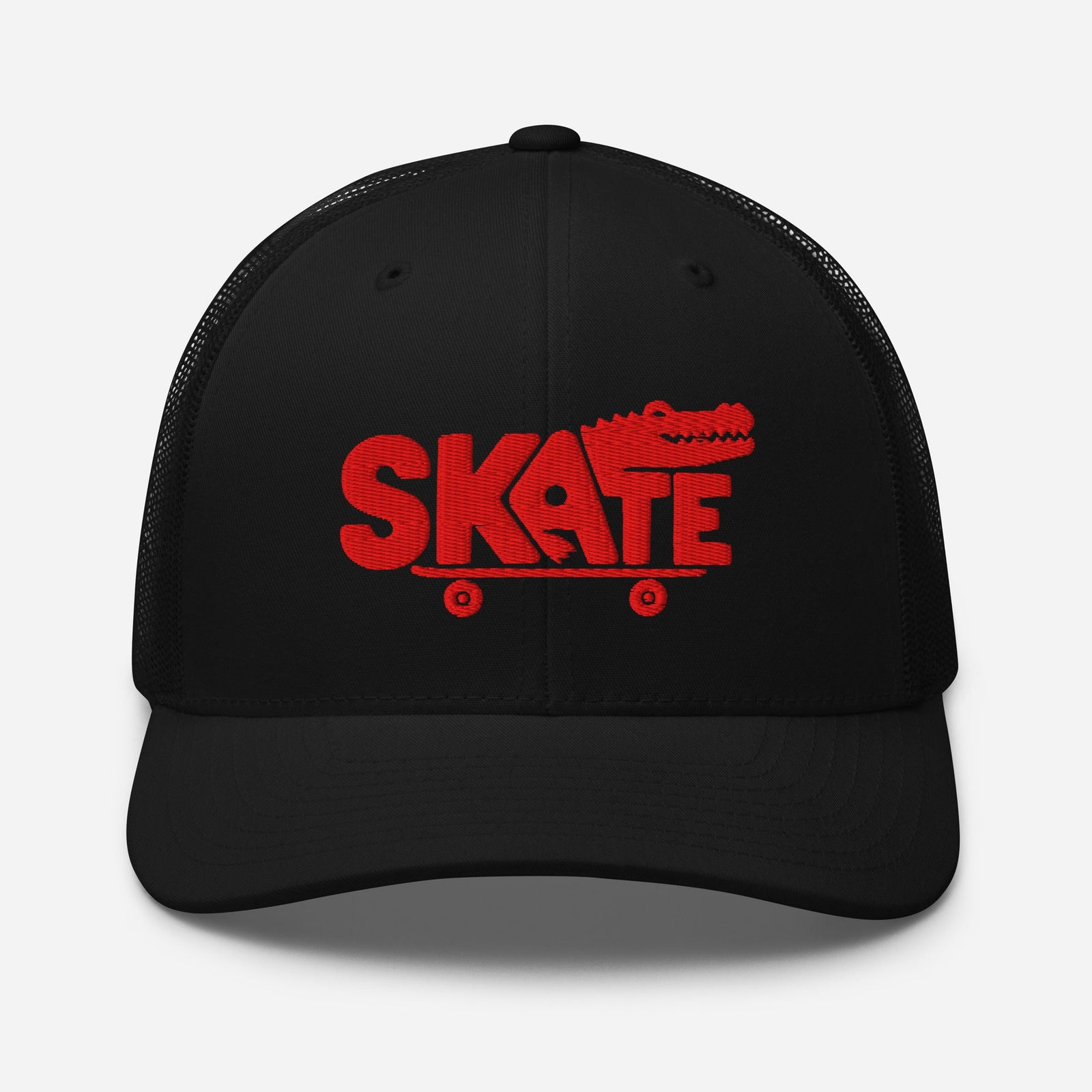 Casquette skate trucker noire brodée crocodile rouge, vue de face