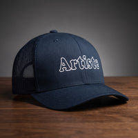 Casquette trucker bleu marine brodée Artiste typo vintage streetwear CHT'M Boutique