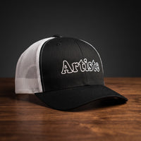 Casquette trucker noir et blanc brodée Artiste typo vintage streetwear CHT'M Boutique