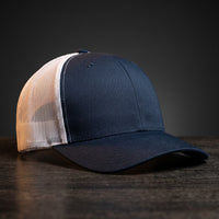 Casquette trucker bicolore bleu marine et blanc streetwear
