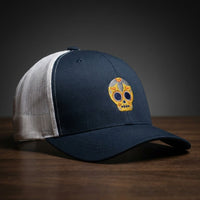 Casquette trucker Calavera Dorée Bleu marine/Blanc avec logo brodé tête de mort mexicaine dorée - CHT'M Boutique