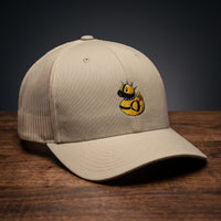 Casquette trucker brodée canard sado maso kaki - broderie canard en caoutchouc harnais cloutés BDSM
