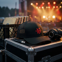 Casquette trucker DJ - ambiance festival backstage, logo brodé rouge - CHT'M Boutique