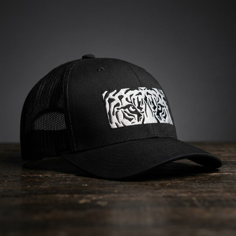 Casquette trucker Eyes of the Tiger Noir avec logo brodé yeux de tigre - CHT'M Boutique