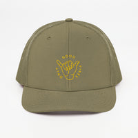 Casquette trucker originale Good Vibes Only vert loden vue de face, broderie shaka dorée