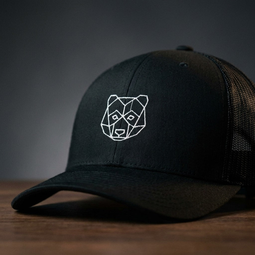 Casquette trucker OURS ORIGAMI noire zoom détail broderie ours origami - CHT'M Boutique