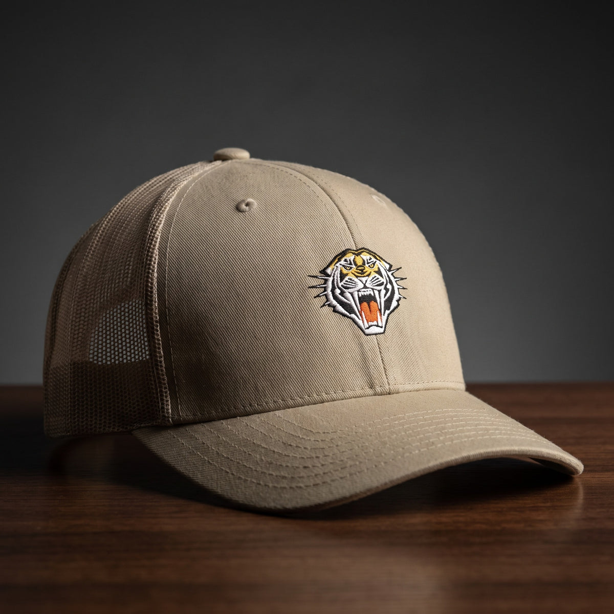 Casquette trucker tigre kaki - tête de tigre rugissant brodée - CHT'M Boutique