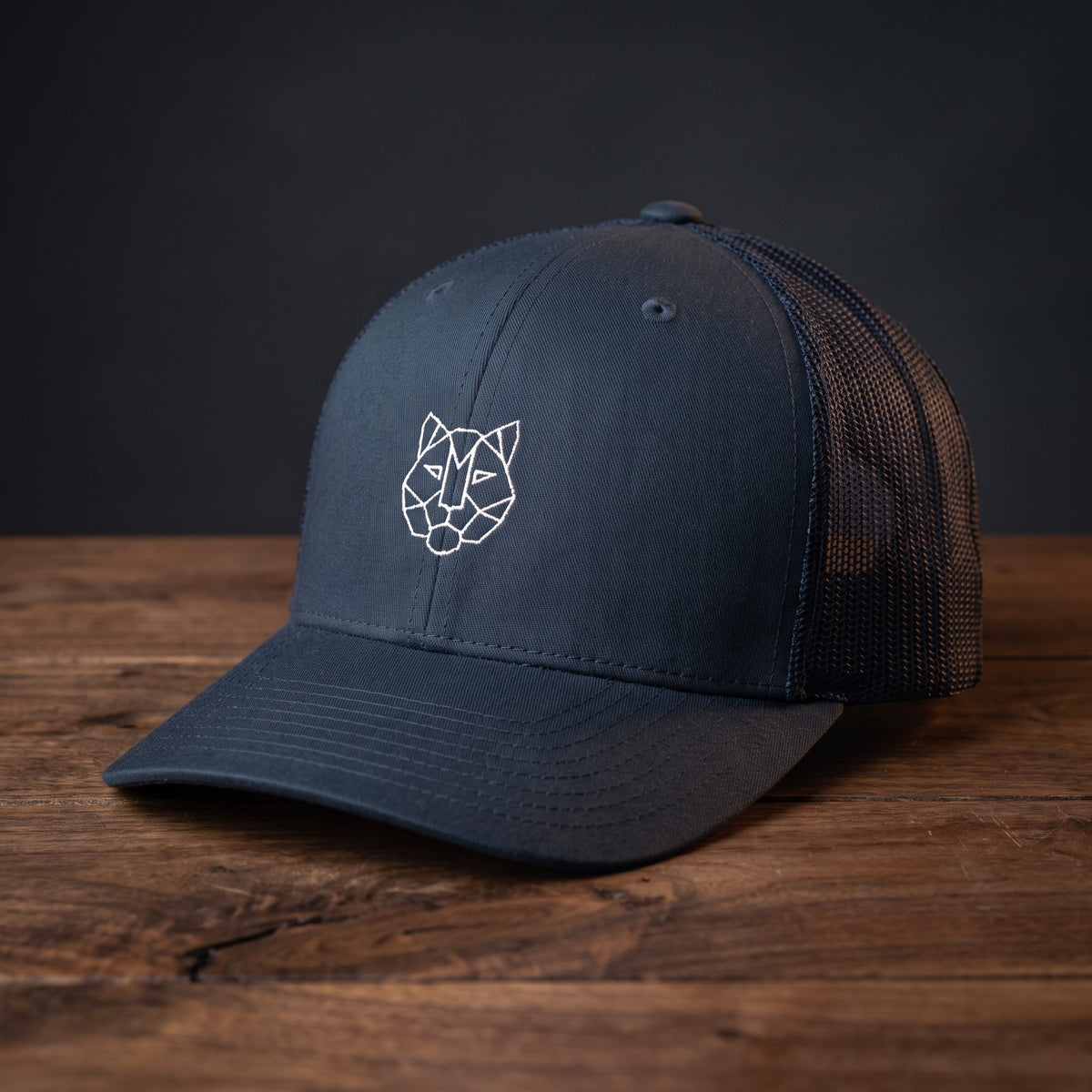 Casquette trucker TIGRE ORIGAMI bleu marine - motif tigre origami géométrique brodé - streetwear CHT'M Boutique