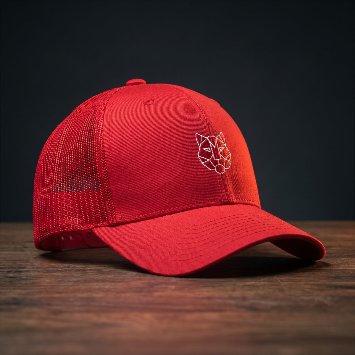 Casquette trucker TIGRE ORIGAMI rouge - motif tigre origami géométrique brodé - streetwear CHT'M Boutique