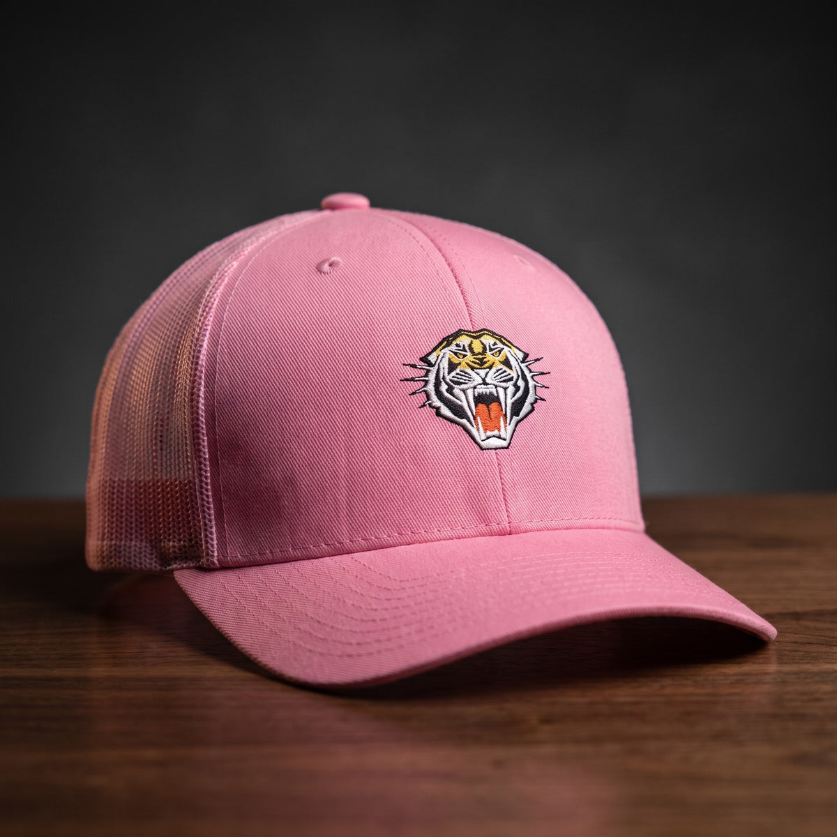 Casquette trucker tigre rose - tête de tigre rugissant brodée - CHT'M Boutique