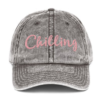 Casquette femme « Chilling » gris délavé, broderie rose, vue de face – CHT'M Boutique