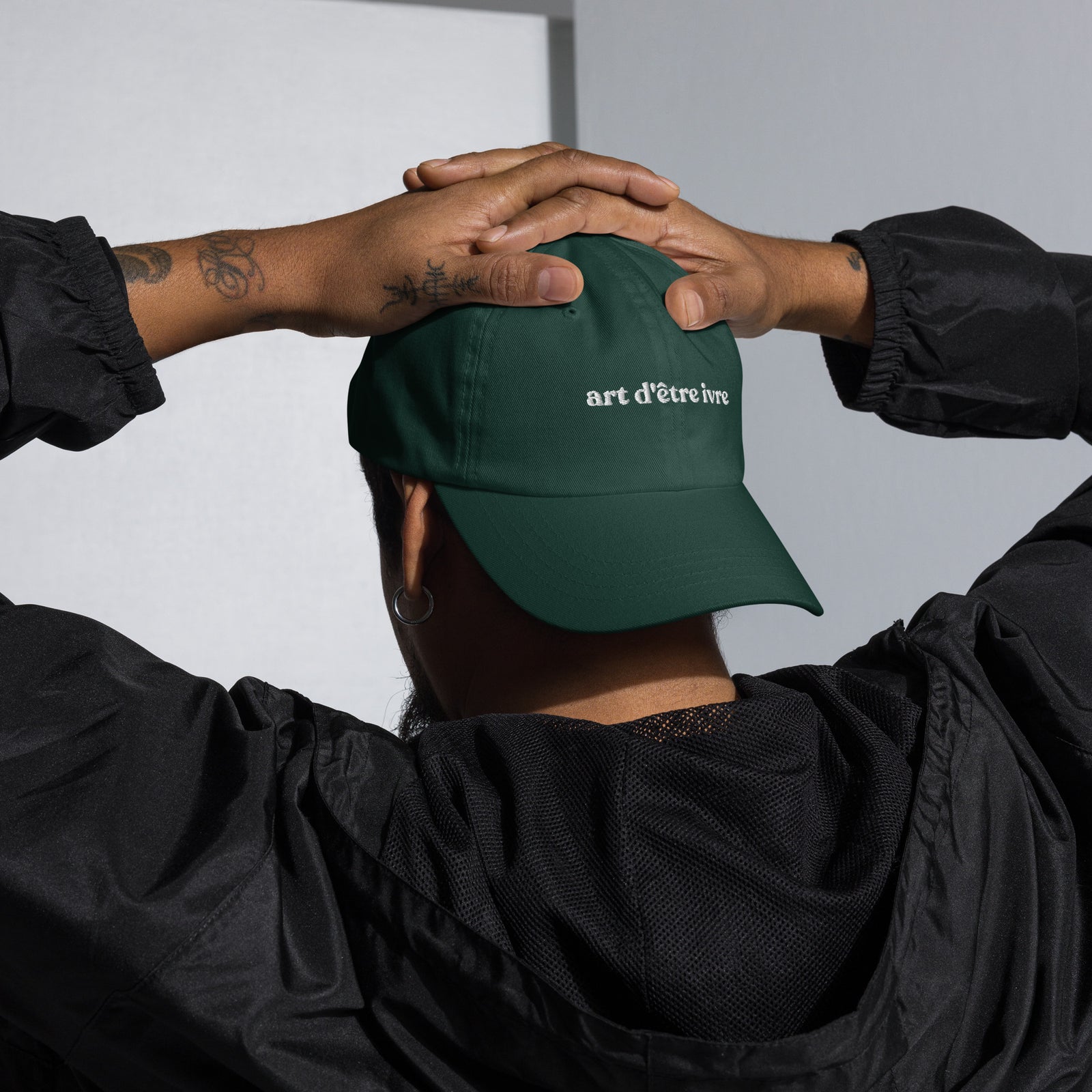 Casquette baseball art d'être ivre noir gros plan sur le tissu CHT'M Boutique