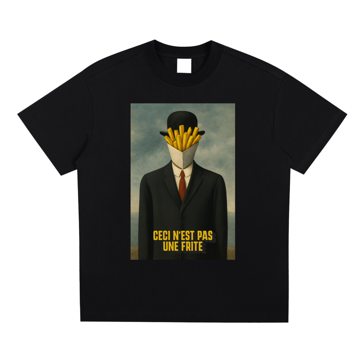 T-shirt belge oversized noir - homme au chapeau melon avec un cornet de frites à la place du visage
