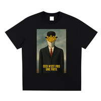 T-shirt belge oversized noir - homme au chapeau melon avec un cornet de frites à la place du visage