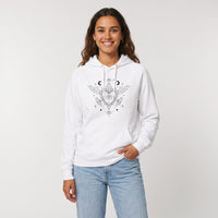 Femme portant le pull à capuche oversize blanc coton bio, vue face studio - CHT'M Boutique