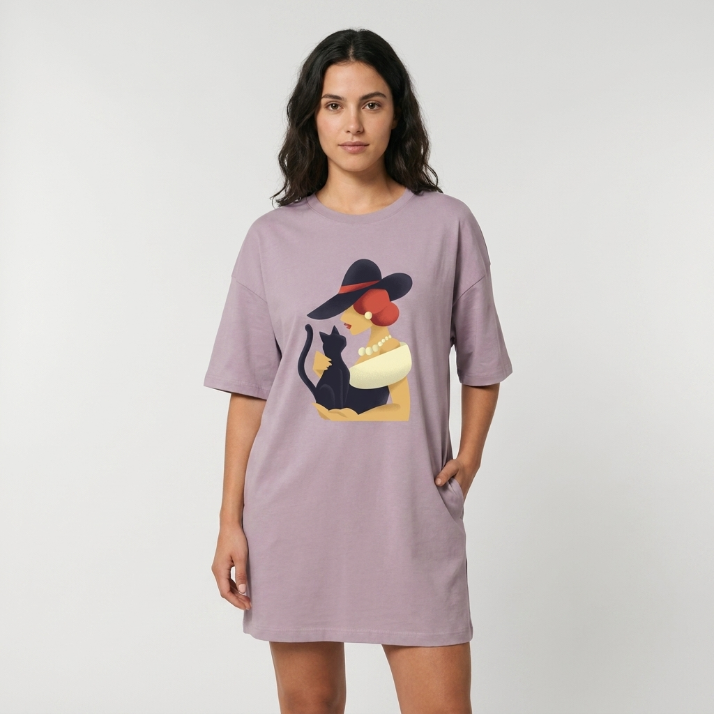 Femme portant la robe t-shirt oversize Lilas coton bio CHT'M Boutique, photo studio