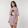 Détail coupe et matière de la robe t-shirt oversize Lilas coton bio CHT'M Boutique