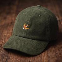 Casquette en velours côtelé CHT'M motif hirondelle tatouage, coloris Dark Olive, vue détail