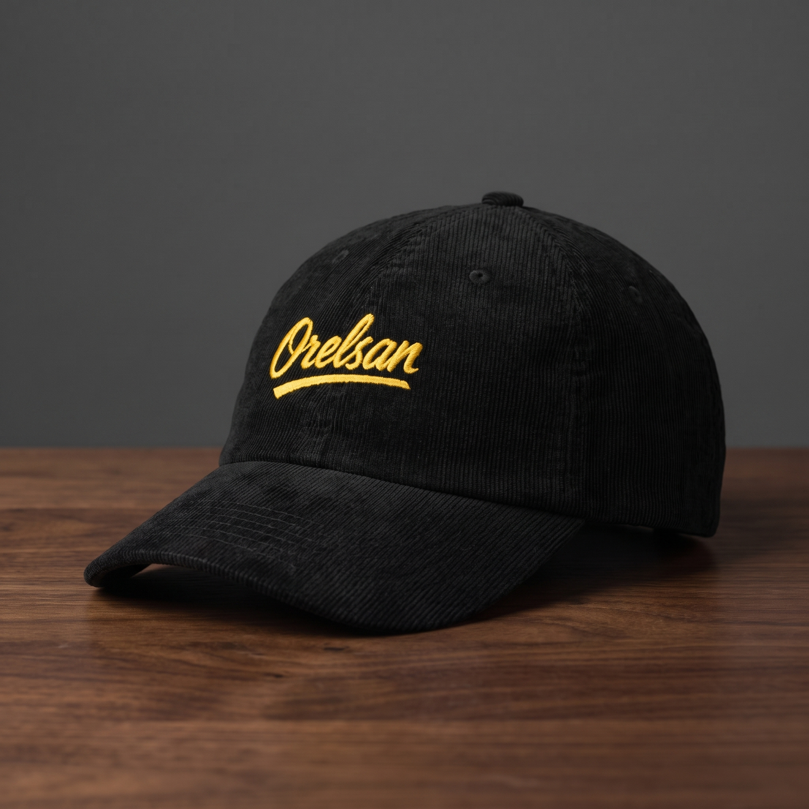 Casquette en velours côtelé noire brodée Orelsan - vue de face